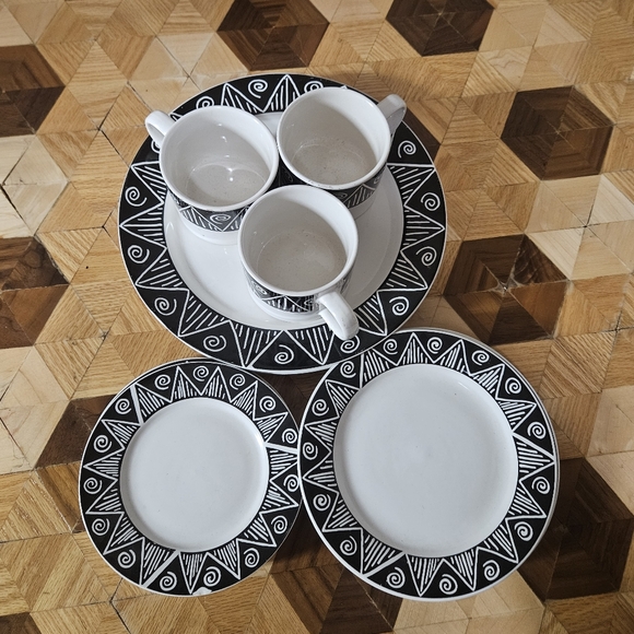Vintage ONEIDA SHADOW Majesticware 12 Piece Set For 3 Mugs Plates Saucers Salad - Picture 1 of 13